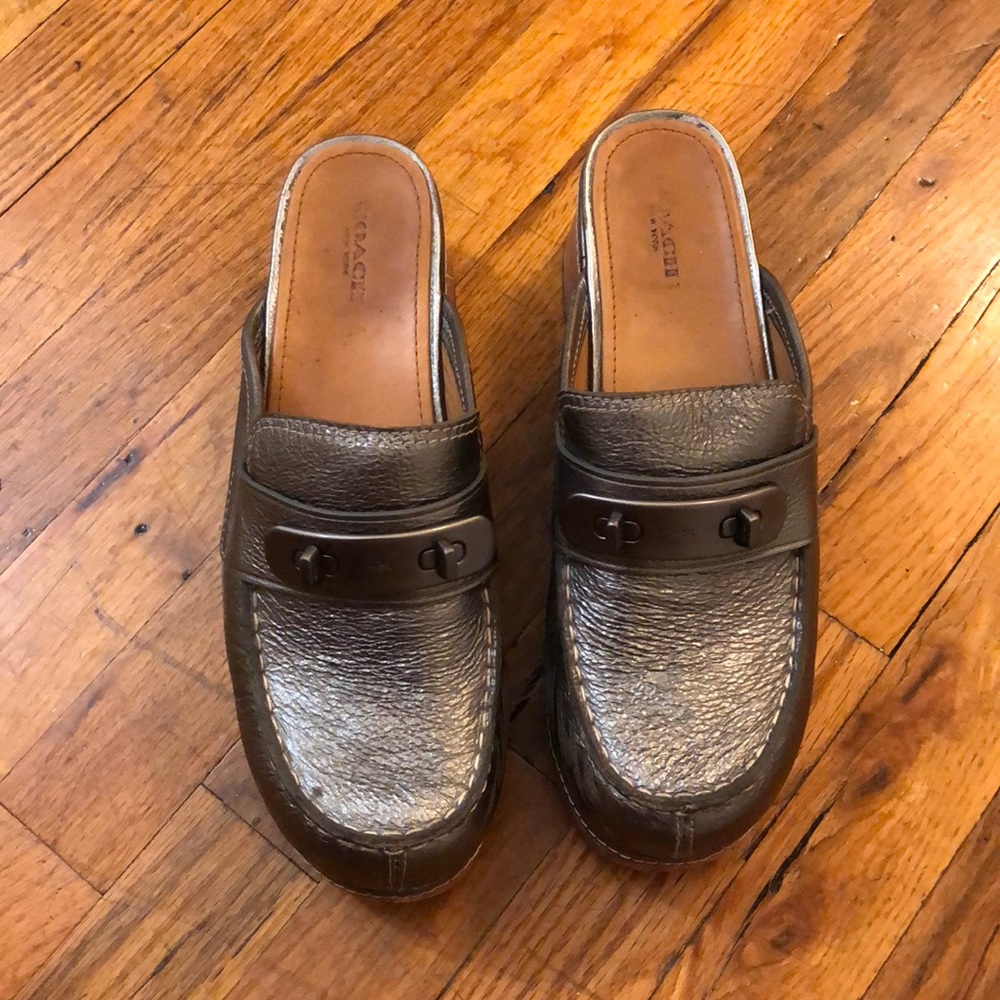 Clogs